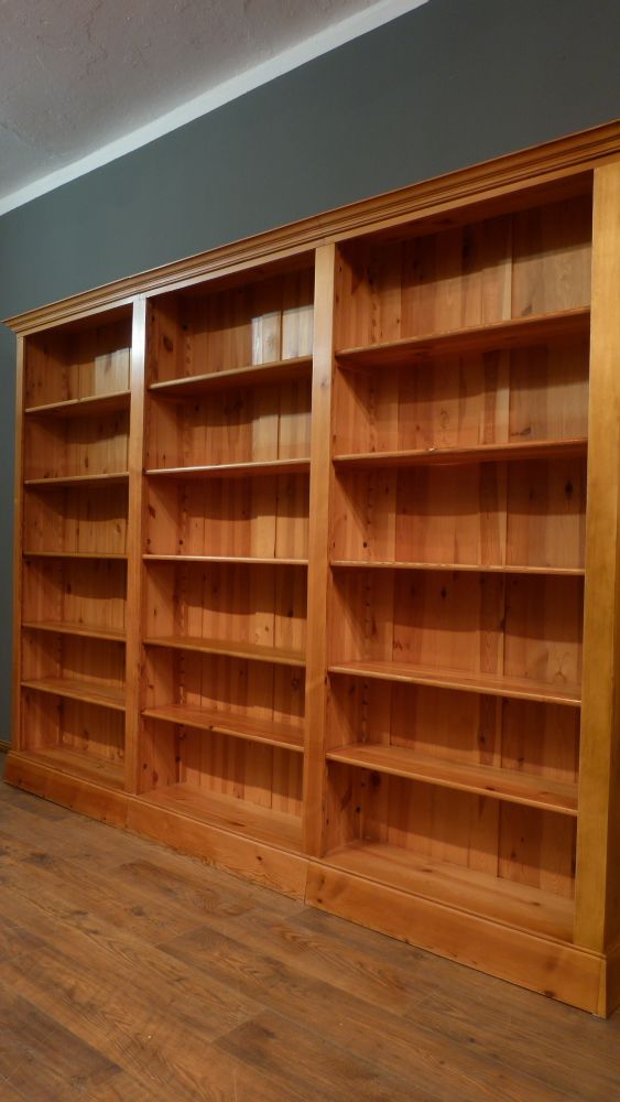 Bücherregal Massivholz, Kiefer, klassisch gestaltet