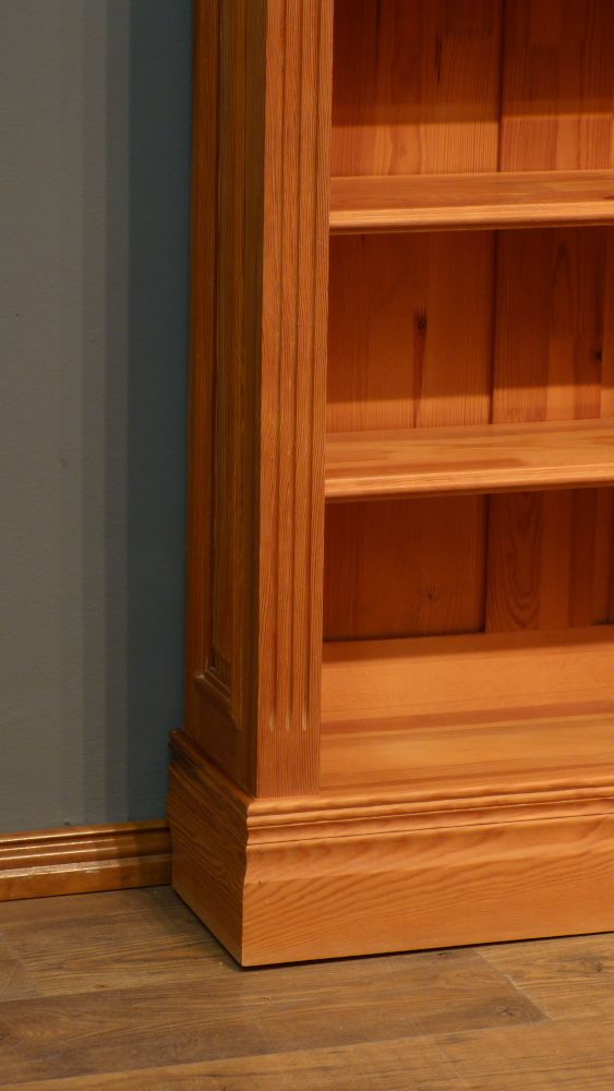 Klassisches Bücherregal, massiv Kiefer, komplett zerlegbar