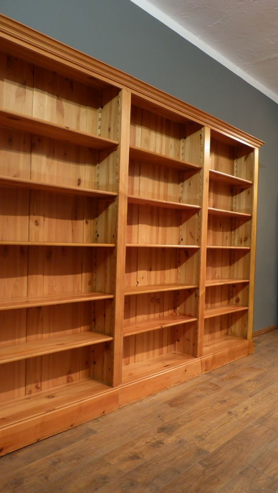 Bücherregal Massivholz, Kiefer, klassisch gestaltet