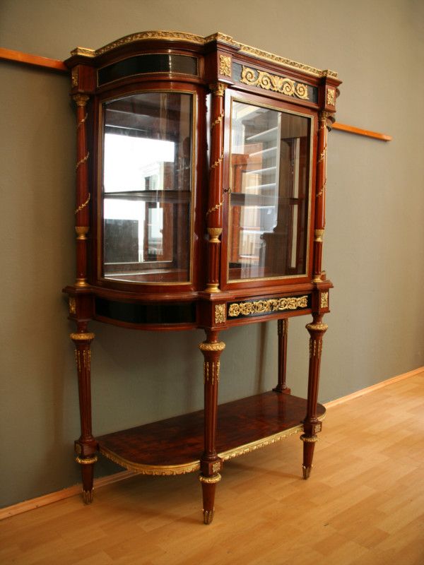 Antike Prunkvitrine, Neobarock