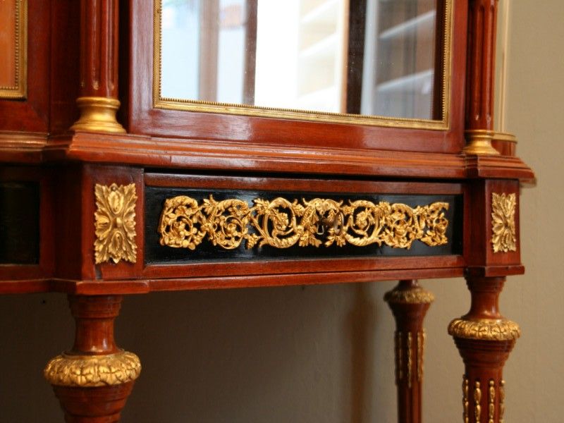 Antike Prunkvitrine, Neobarock