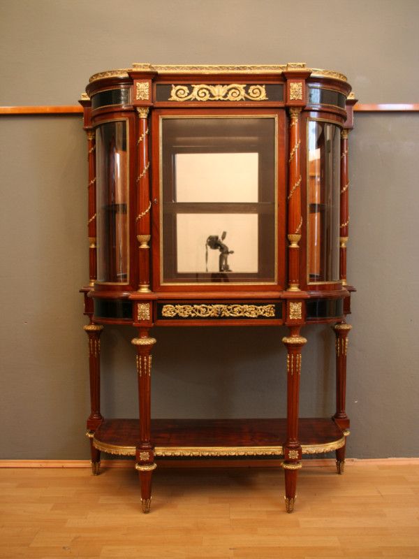 Antike Prunkvitrine, Neobarock