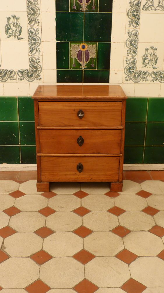 Spätbiedermeier Modellkommode, Esche um 1860