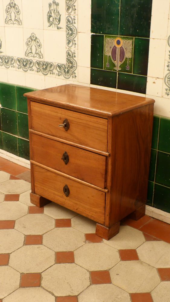 Spätbiedermeier Modellkommode, Esche um 1860