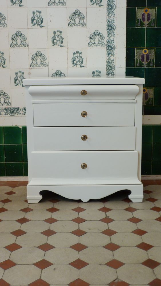 Formschöne Spätbiedermeier Kommode, Eiche weiß lasiert um 1870