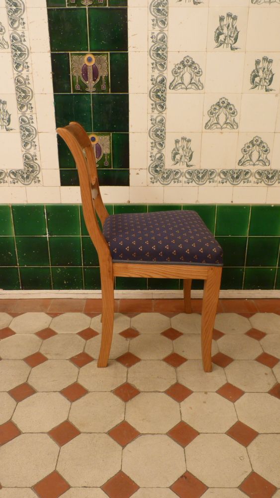 Vier Biedermeierstühle, Esche um 1860