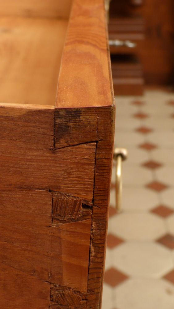 Klassische Biedermeier Kommode, Nussbaum um 1840