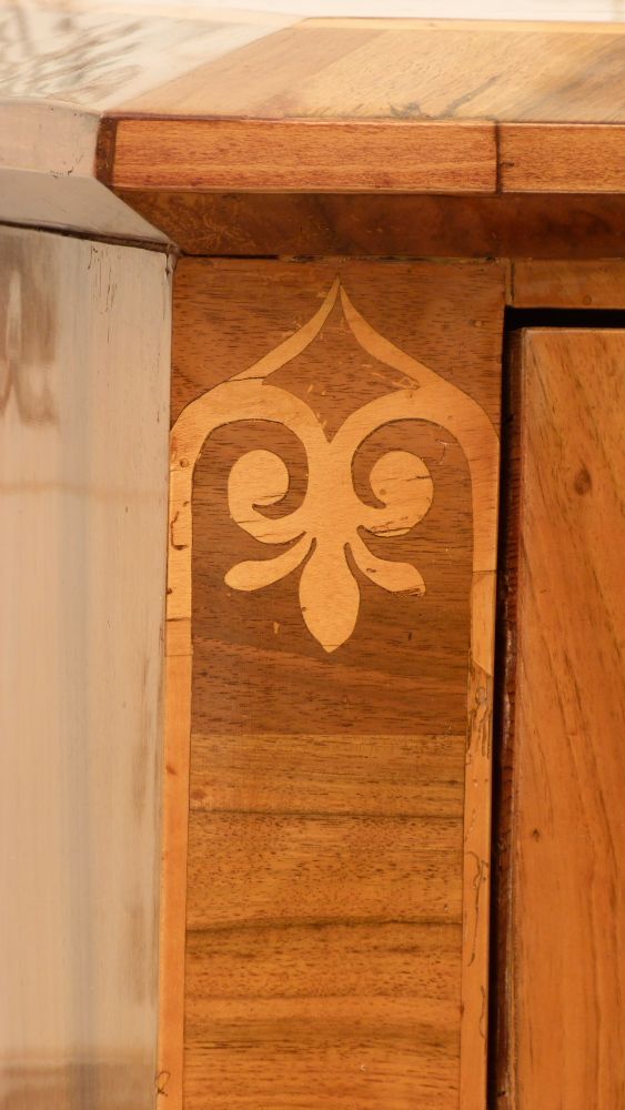 Klassische Biedermeier Kommode, Nussbaum um 1840